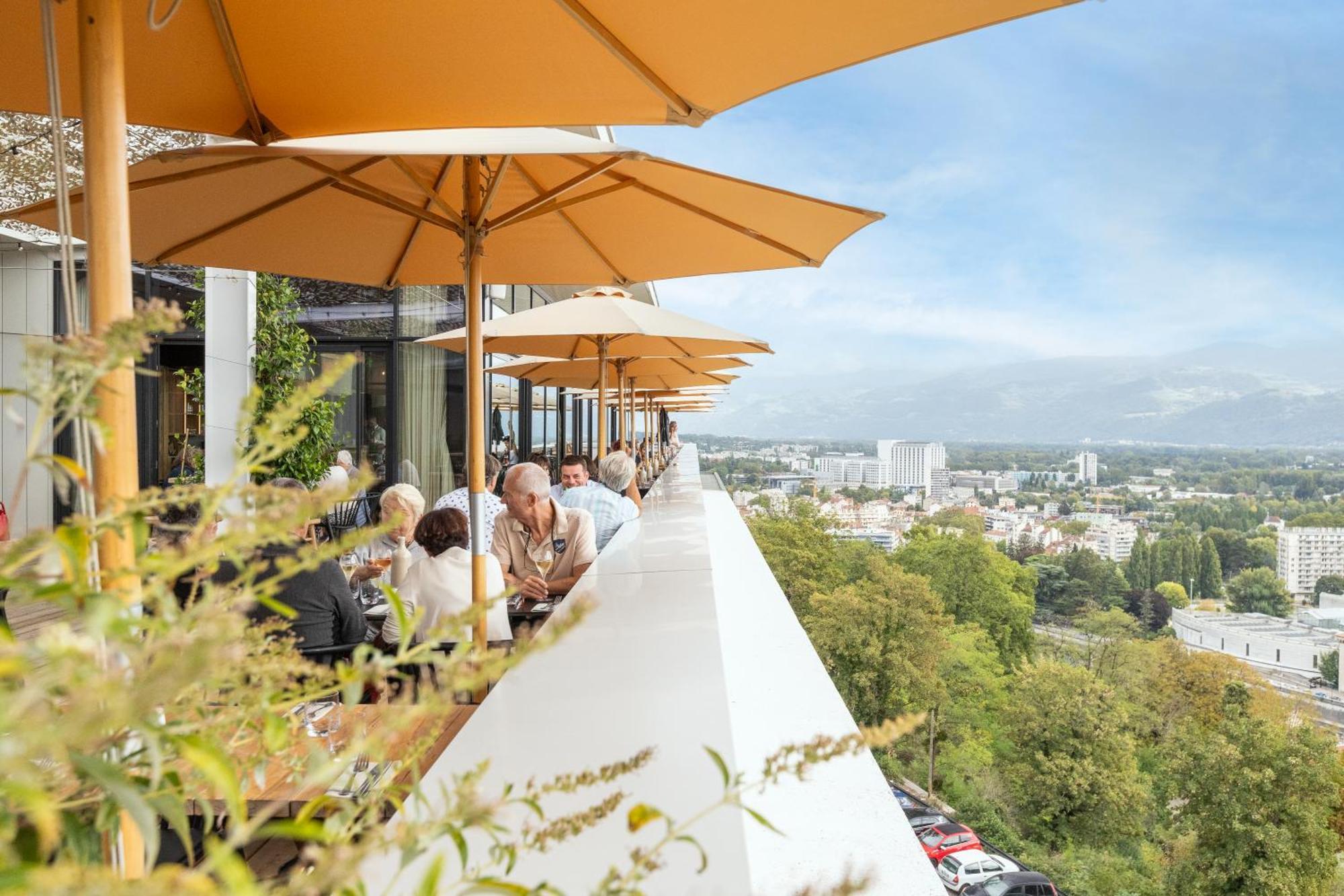 The Babel Community Hotel - Grenoble Bastille Exterior photo